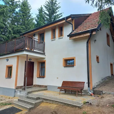 Vakantiehuis Lhotka Lhota u Lysic